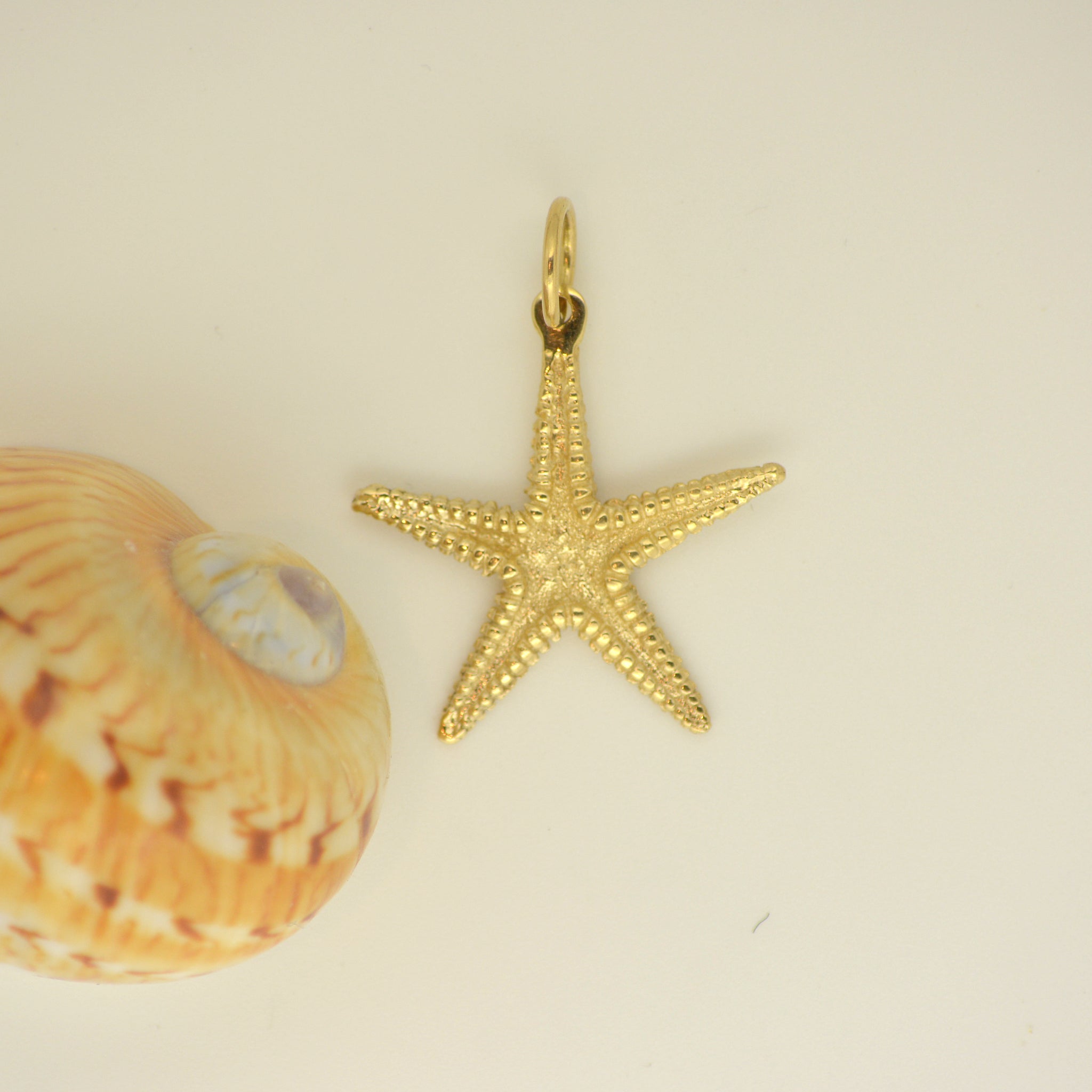 14K Gold Starfish pendant - eGallery Shoppe