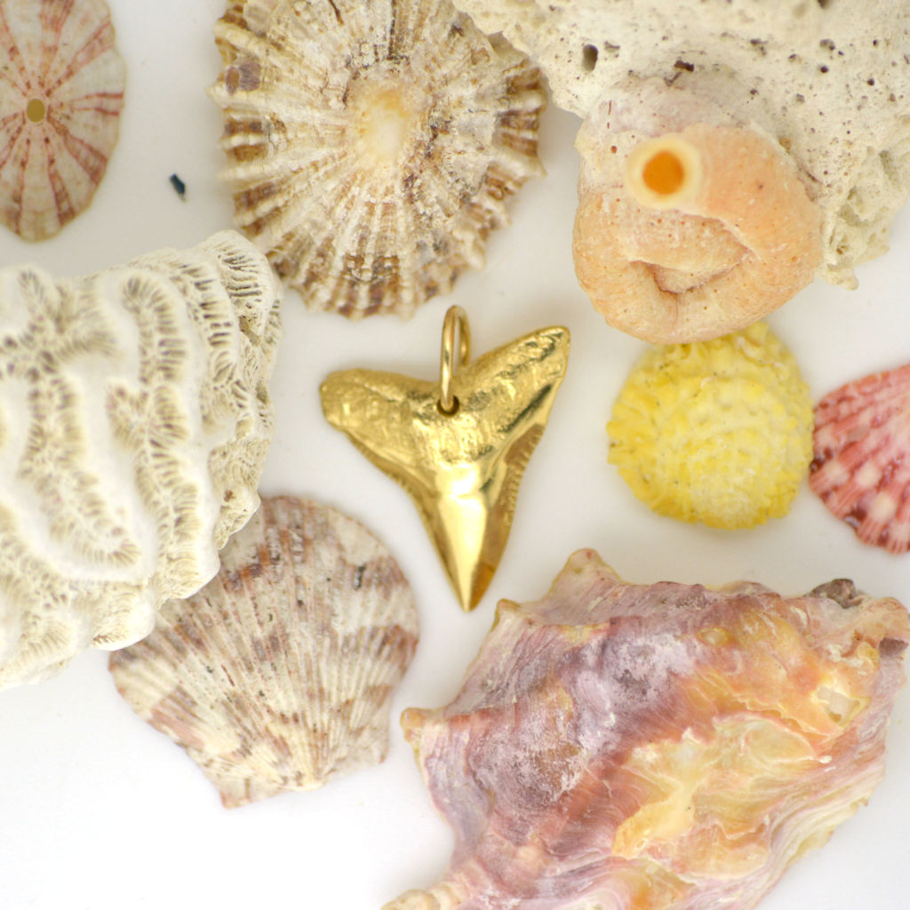 14K Gold Sharks Tooth 4.4g - eGallery Shoppe